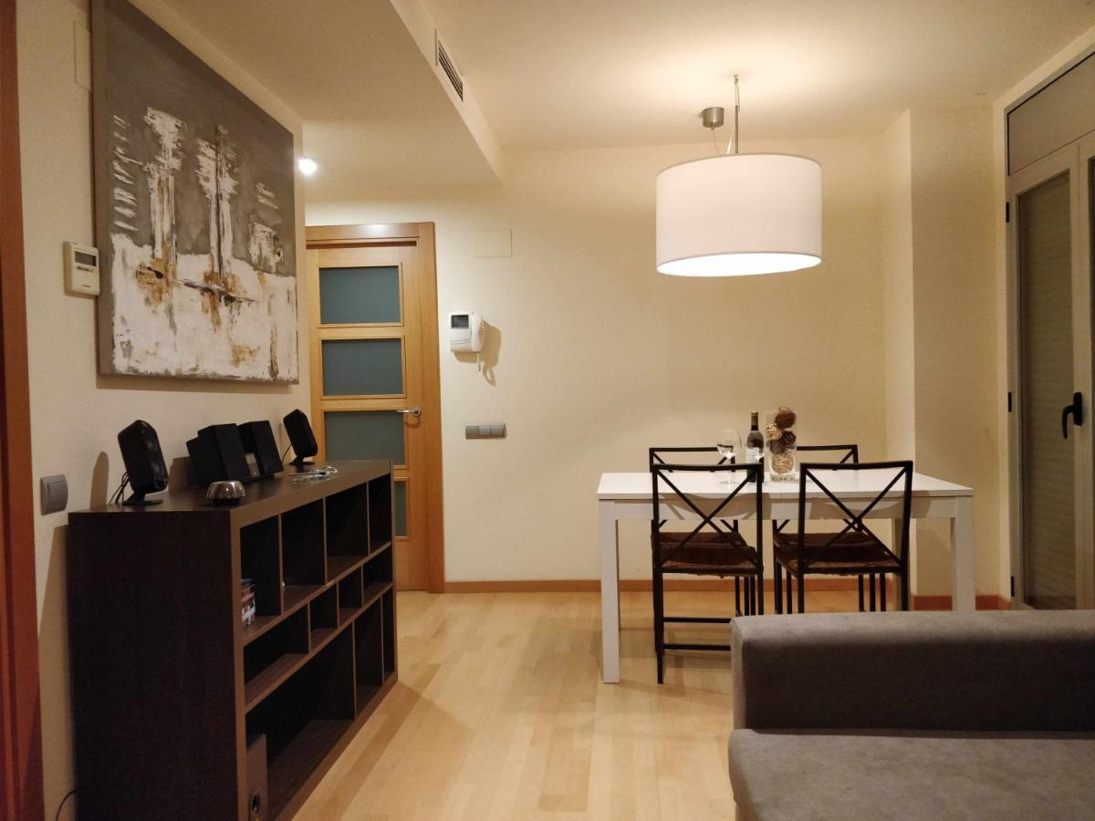 Mazi Apartments Downtown Матаро Екстер'єр фото
