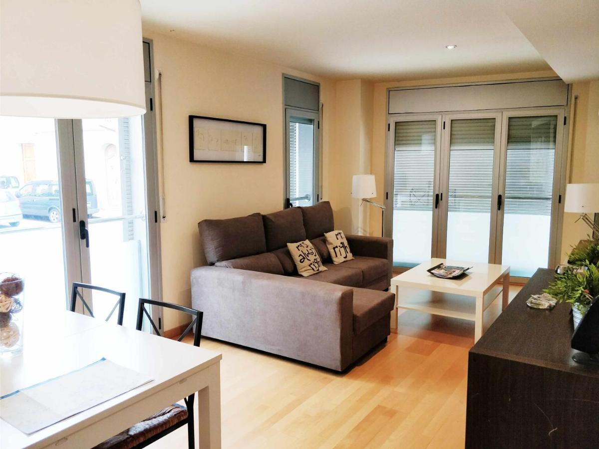 Mazi Apartments Downtown Матаро Екстер'єр фото