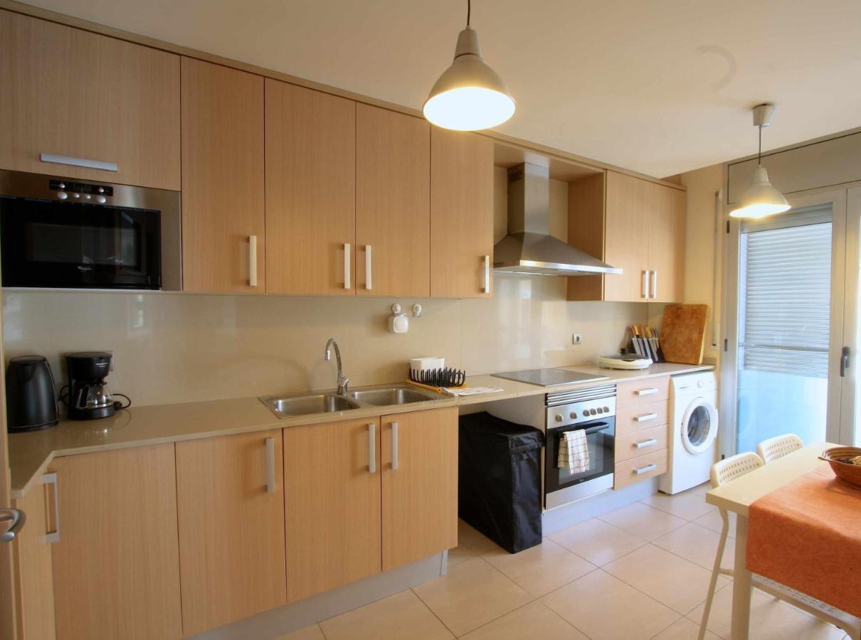 Mazi Apartments Downtown Матаро Екстер'єр фото