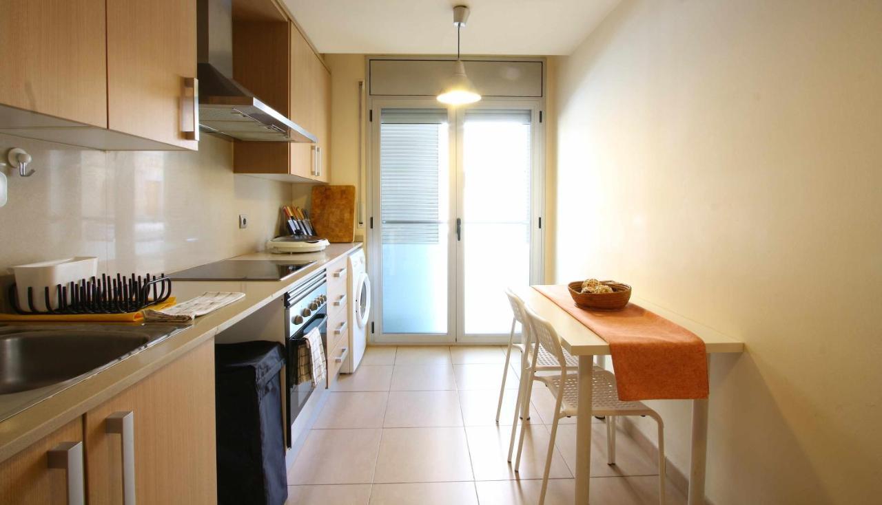 Mazi Apartments Downtown Матаро Екстер'єр фото