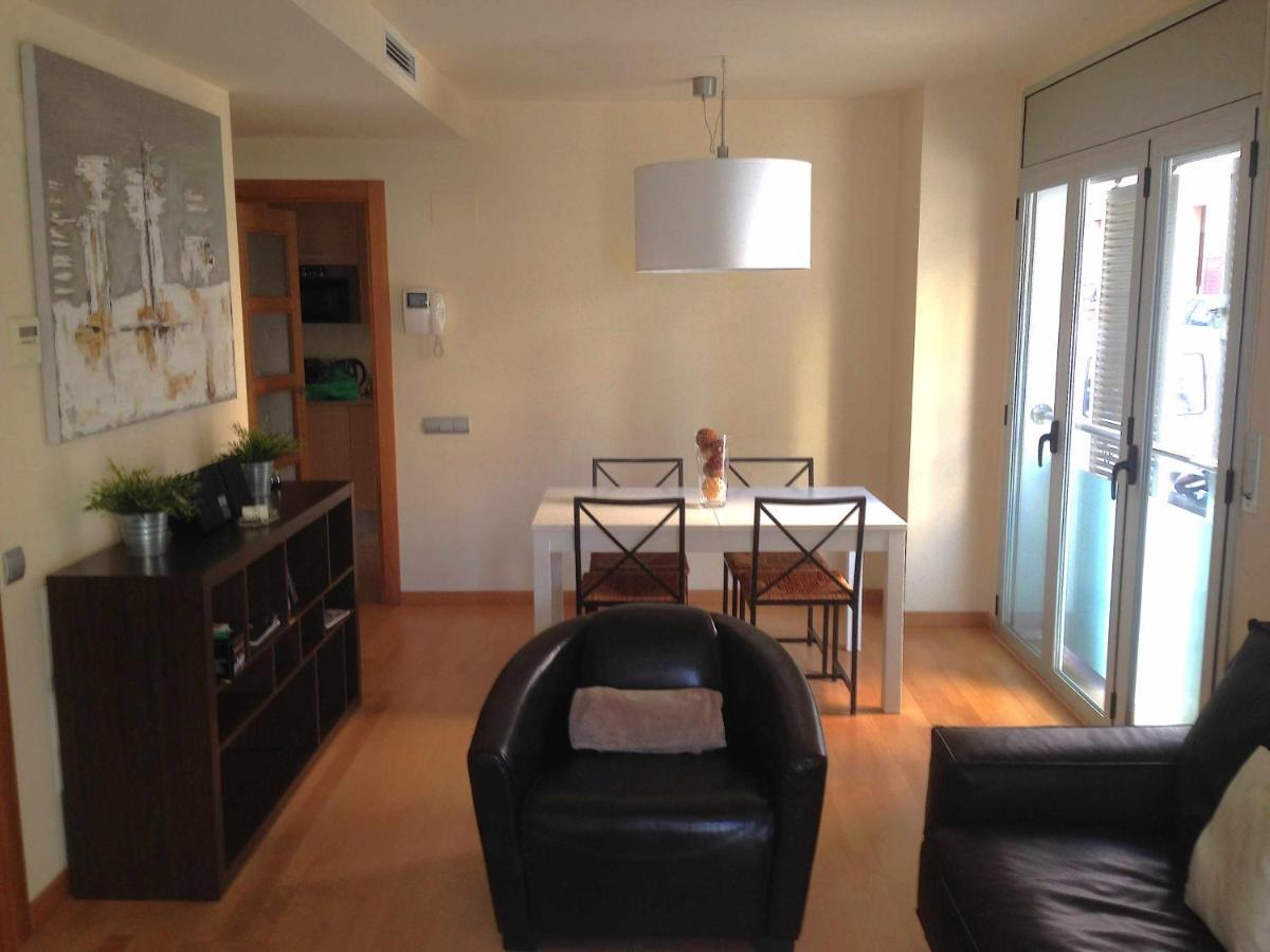 Mazi Apartments Downtown Матаро Екстер'єр фото