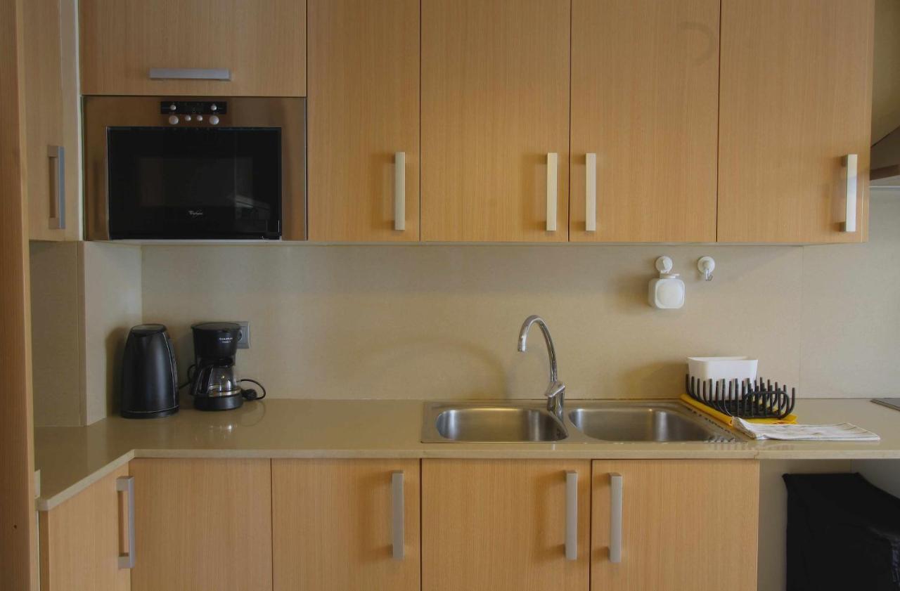 Mazi Apartments Downtown Матаро Екстер'єр фото