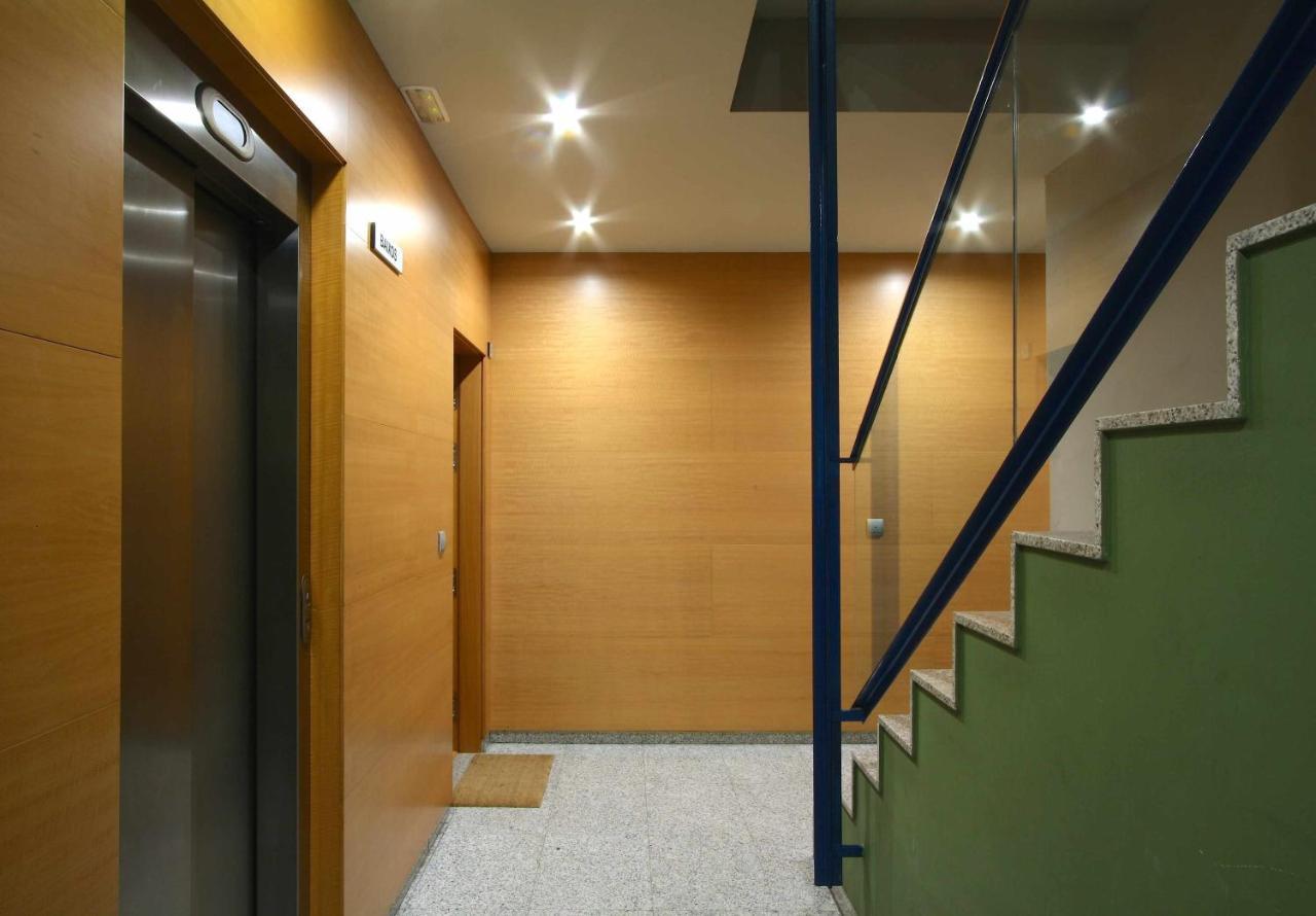 Mazi Apartments Downtown Матаро Екстер'єр фото